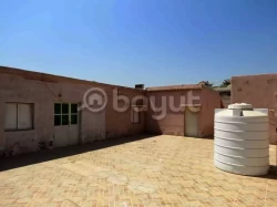 Traditional House For Rent in Al Ghafia  »  Al Riqa Suburb  »  Sharjah  »  Sharjah Emirate